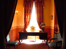 Imposant grand bureau double face 10 tiroirs style baroque doré à feuille d'or