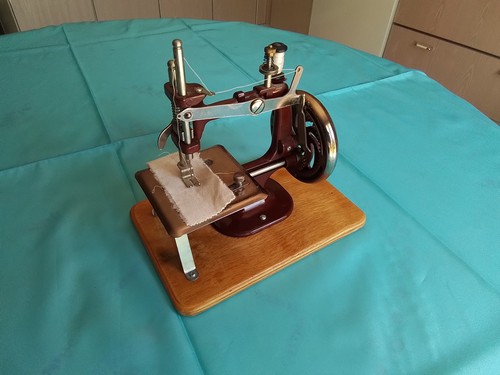 Machine coudre pour - a, enfant