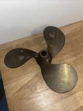 Ancienne Hélice De Bateau 3