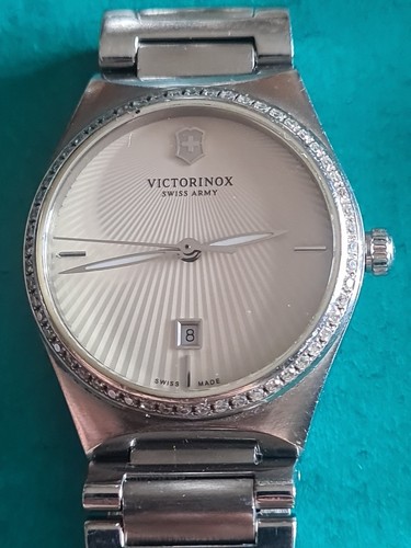 Ladies victorinox swiss army - swiss,