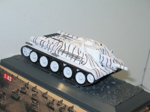 Char 122 militaire russe - su,