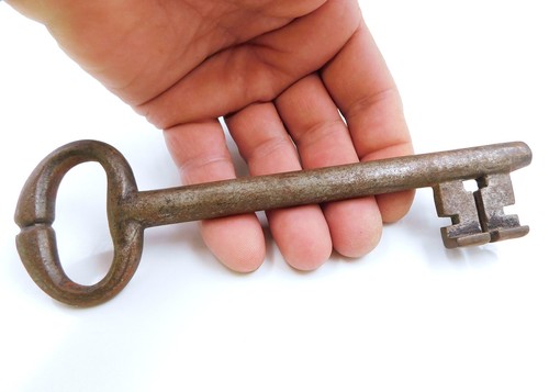 5cm old large - 17., iron