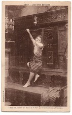 CPA 29 - Lits Clos Bretons (Finistère) 5547. "Elle est comme les filles de V'zin