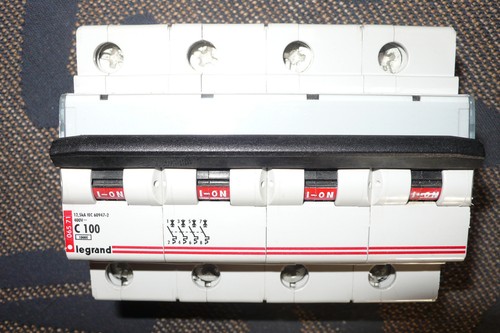 Disjoncteur tetra 100a courbe - tetra.,