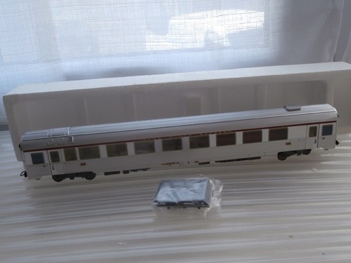 Aspect neuf sncf voiture bar - neuf,