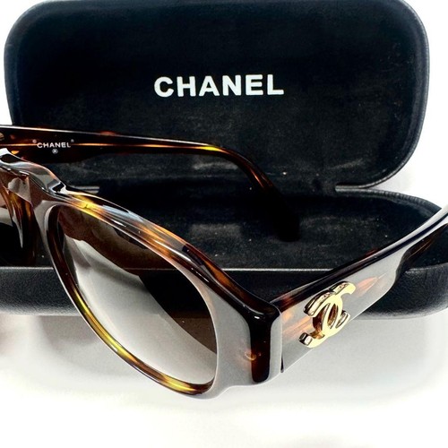Lunettes soleil chanel - de,