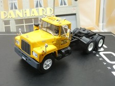 Camion Semi U.S MACK SERIE R PORTE CHAR 1975 N°55 1/43éme IXO ALTAYA Neuf