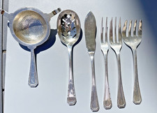 Alfénide Christofle 6 pièces Passe-thé saupoudreuse poisson escargot mignardises