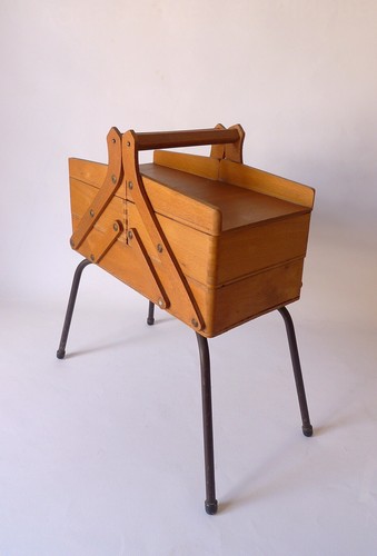 Travailleuse bois design - en,