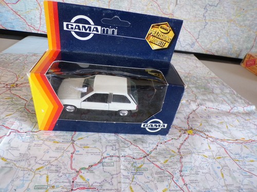 Opel corsa blanche ancienne - sr,