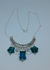 collier chevron et perles de verre de Murano et de Bohème création unique