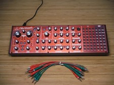 Behringer NEUTRON Paraphonic Analog and Semi-Modular Synthesizer Xclnt W/Cables