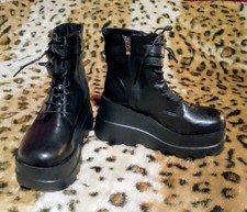 Bottines noires compensées