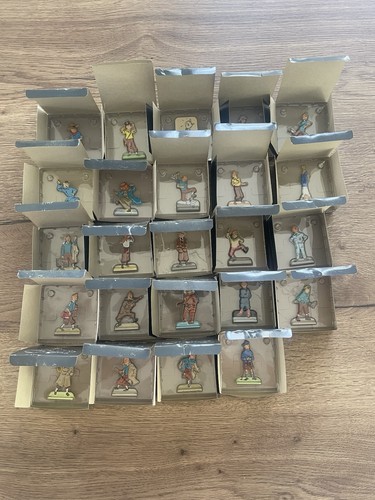 Lot figurines les - figurines,