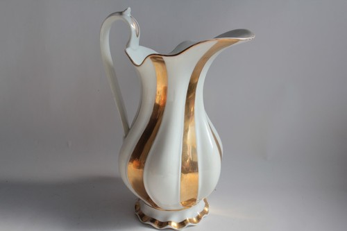 Broc eau porcelaine de - à,