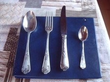 ménagère métal argenté