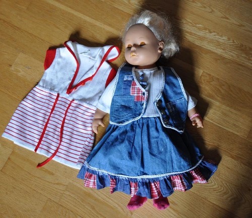 Très belle poupée poupon - belle,