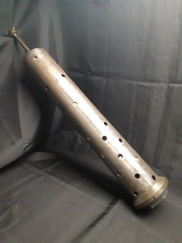 Ancienne pièce pompe à - (2),