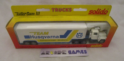 Vehicule semi remorque - 1/50,