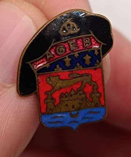Insigne faluche ageb bordeaux - faluche,