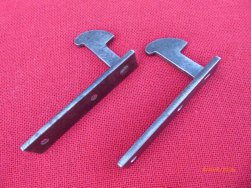Lot ancien mentonnet en - ,