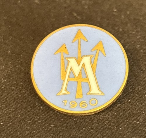 Ancien insigne pin s club - /,