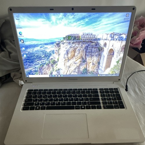 Thomson portable 3 - portable, 17,3"