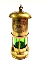 Ancienne lampe à pétrole de