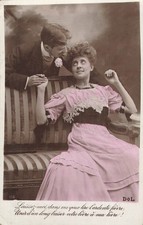 CP MOUSTACHU PENCHE FEMME