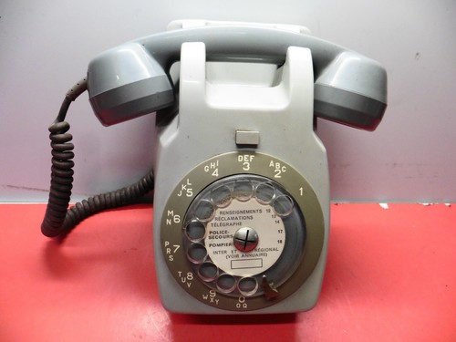 Ancien téléphone mural - ancien,