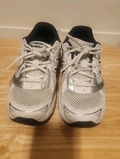 ASICS Gel Unisex Sz 5 Sneaker