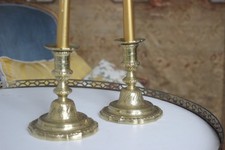 Paire de bougeoirs de toilette