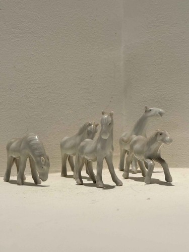 Lot figurines chevaux blancs - 5,