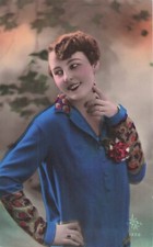 CP WOMEN'S SHORT HAIR MAKEUP RED-A-LEVRE BLOUSE BLUE - LEAF BACKGROUND