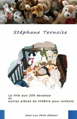 Fille aux 200 doudous - la,