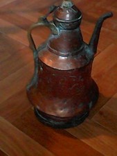 Cruche à eau en cuivre style