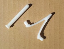 Accessoires de piscine clips ressort et goupille pour balai ou épuisette