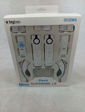 2 Manettes 2 Nunchucks 2