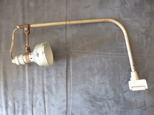 Ancienne lampe industrielle - lampe,