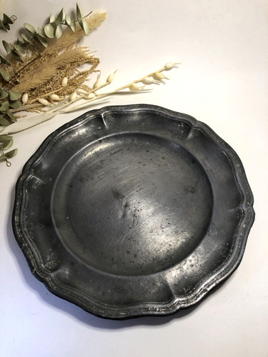 Très ancienne assiette plat - très, /