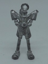 FIGURINE ANCIENNE EN METAL BANDE DESSINEE PERSONNAGE DE SPIROU OU LOUP WARNER