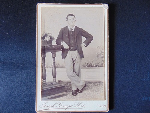 Photo cabinet homme vêtu - photo, "