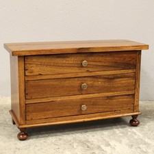 Miniature commode de maîtrise