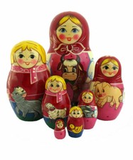  RUSSIAN NESTABLE DOLLS