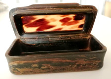 ancienne boîte à priser  en