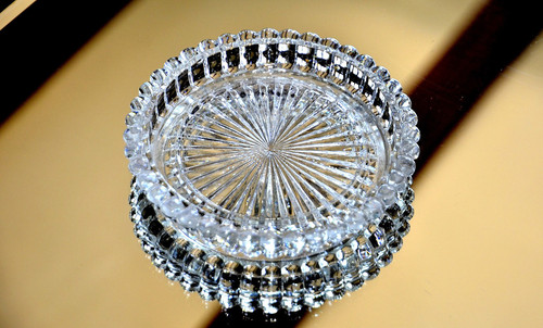 Baccarat dessous de - —,