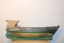 Ancien Bateau en bois de décoration  ,Anjouan, Comores , à détourner , mer.