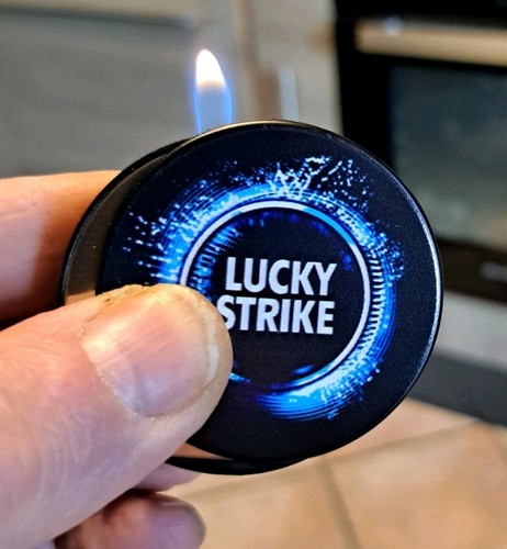 Briquets lucky strike - strike, neufs