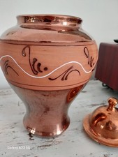 Pot avec couvercle en terre cuite