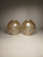 2 globes en verre fumé et